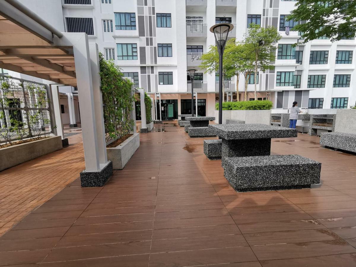 Apartment 0803 Family Bukit Indah Tvbox Wifi Games Toy Johor Bahru