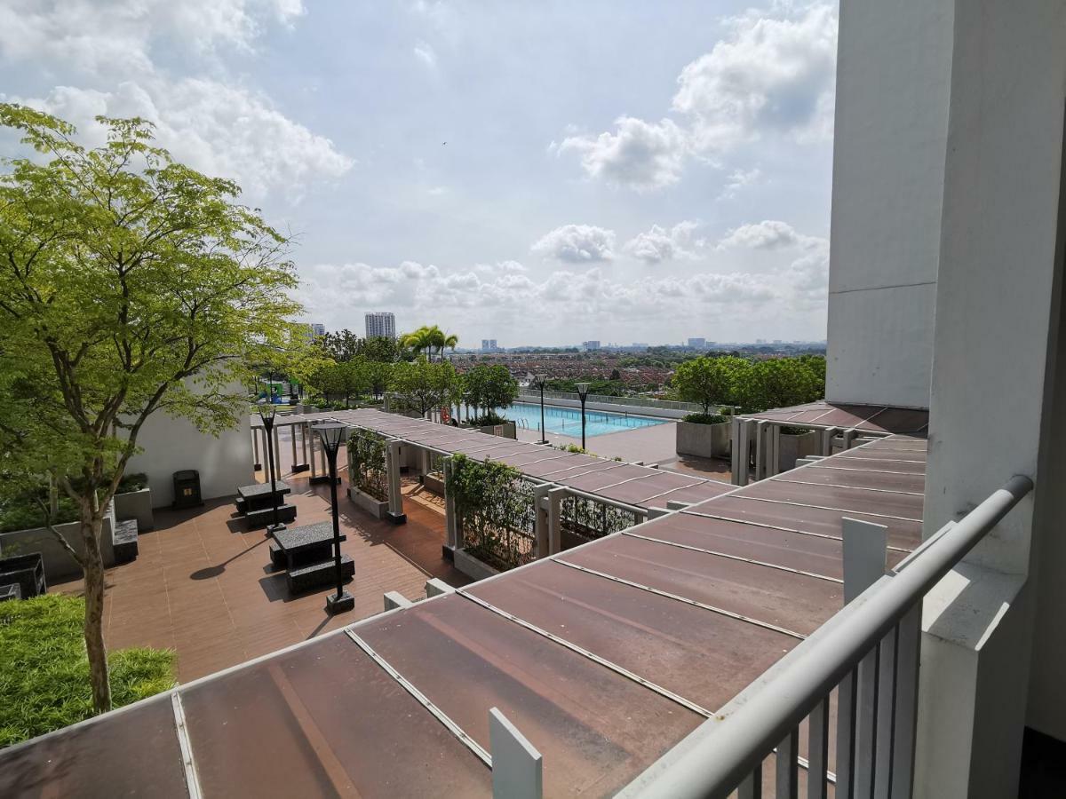 Apartment 0803 Family Bukit Indah Tvbox Wifi Games Toy Johor Bahru